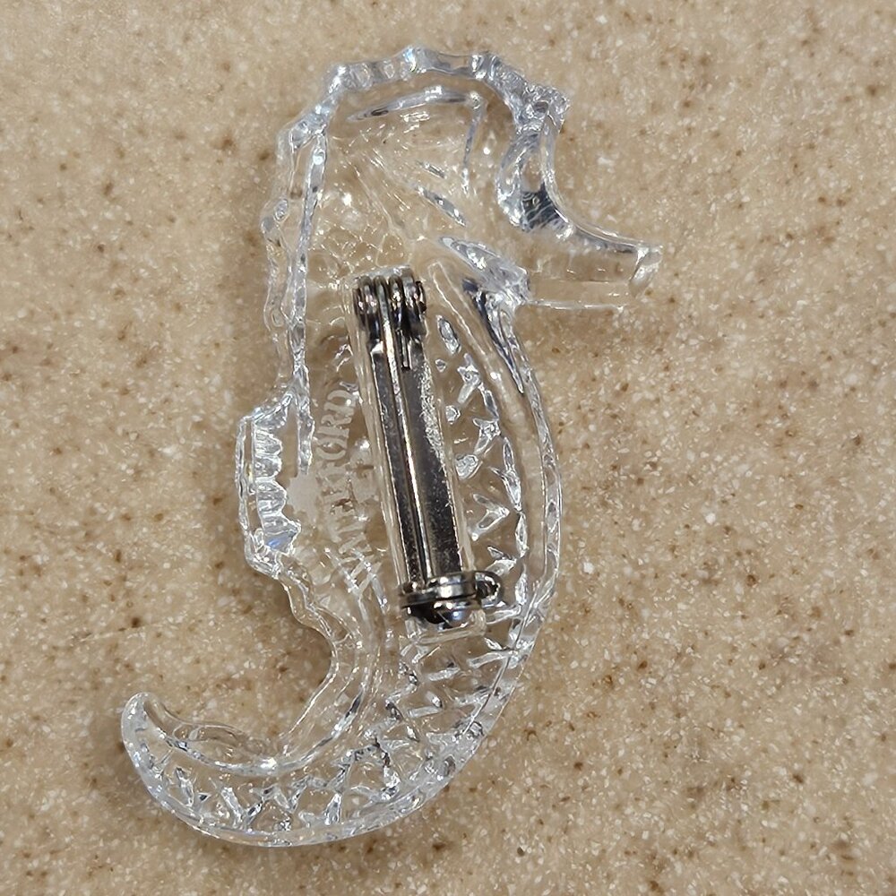 NEW IN BOX CLASSIC WATERFORD LEAD CRYSTAL SEAHORSE BROOCH PIN - Picture 6 of 9